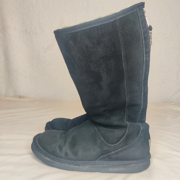 Women's Black Ugg Boots - Picture 4 of 13